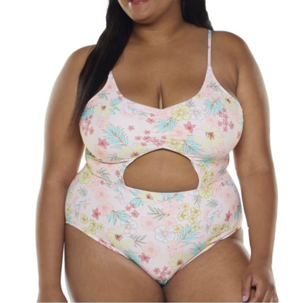 Celebrity Pink Monokini XXL